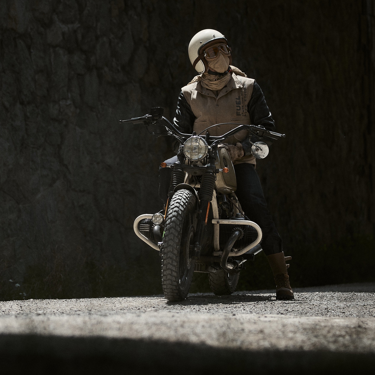 W20-VEST-SQUADRON-100-Beige-295.jpg