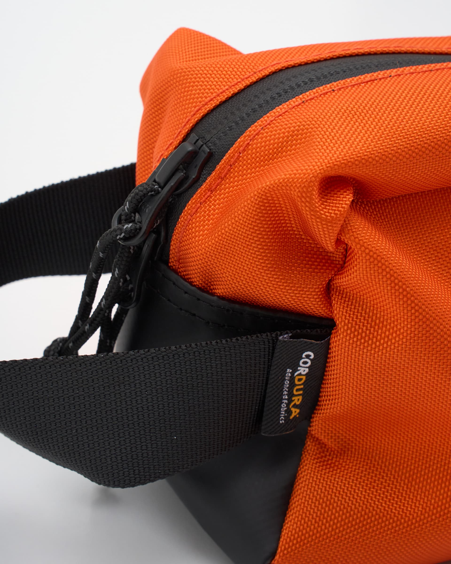 ShorelineWashBag-MandarinOrange_03.jpg