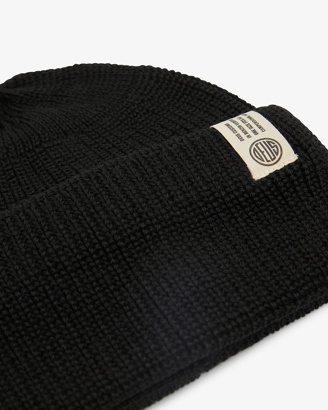 DMF237994.Deck Beanie.Black.3.jpg