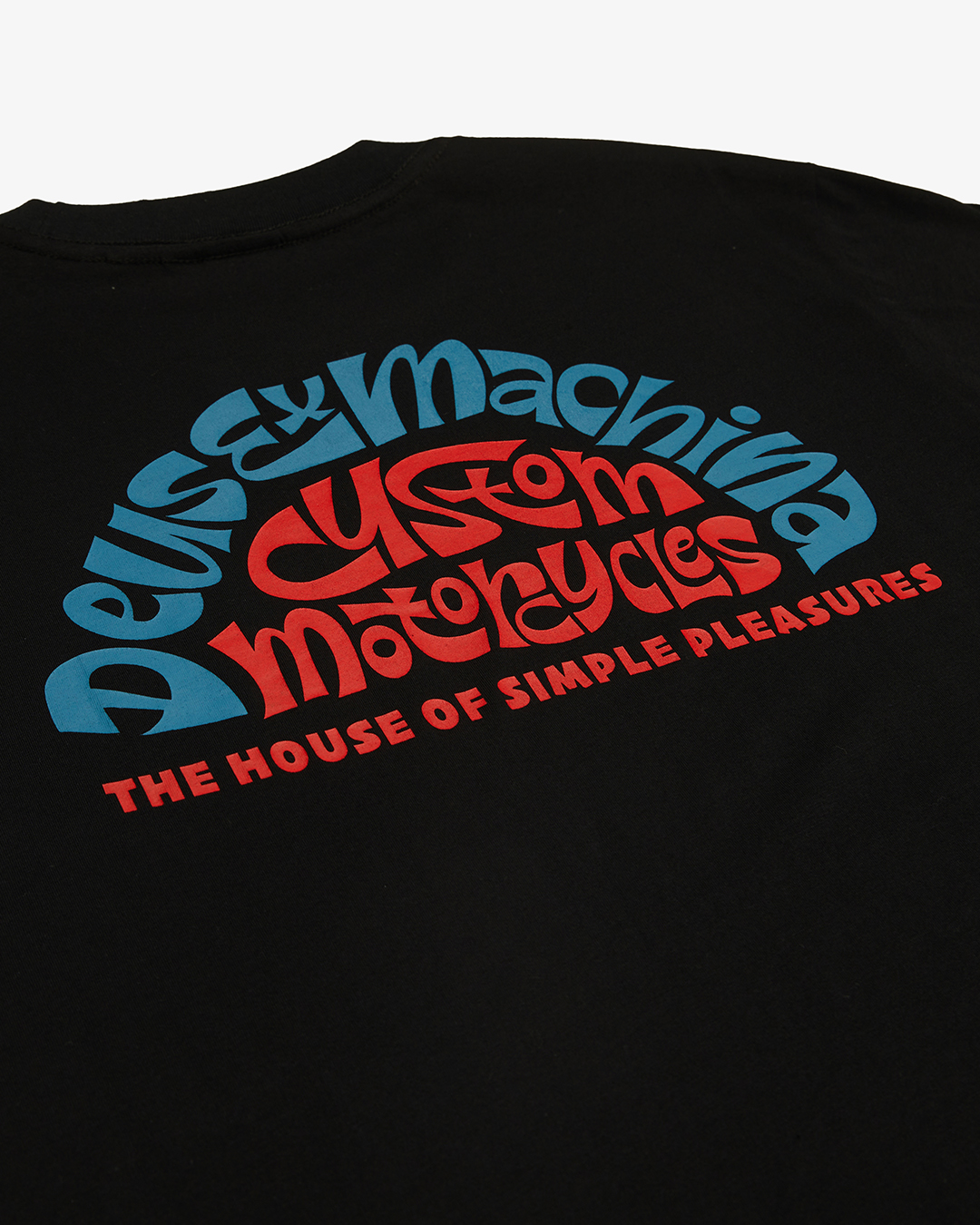 DMF231011B.Tables Tee.Black.4.jpg