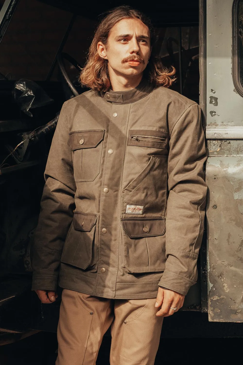 AoG_Escape_Jacket_ArmyGreen_03.jpg