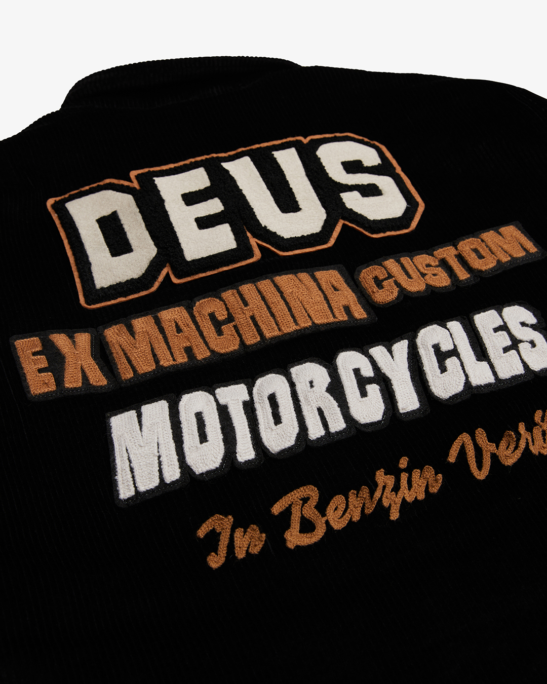 DMF236955.Riders Friend Coach.Black.4.jpg