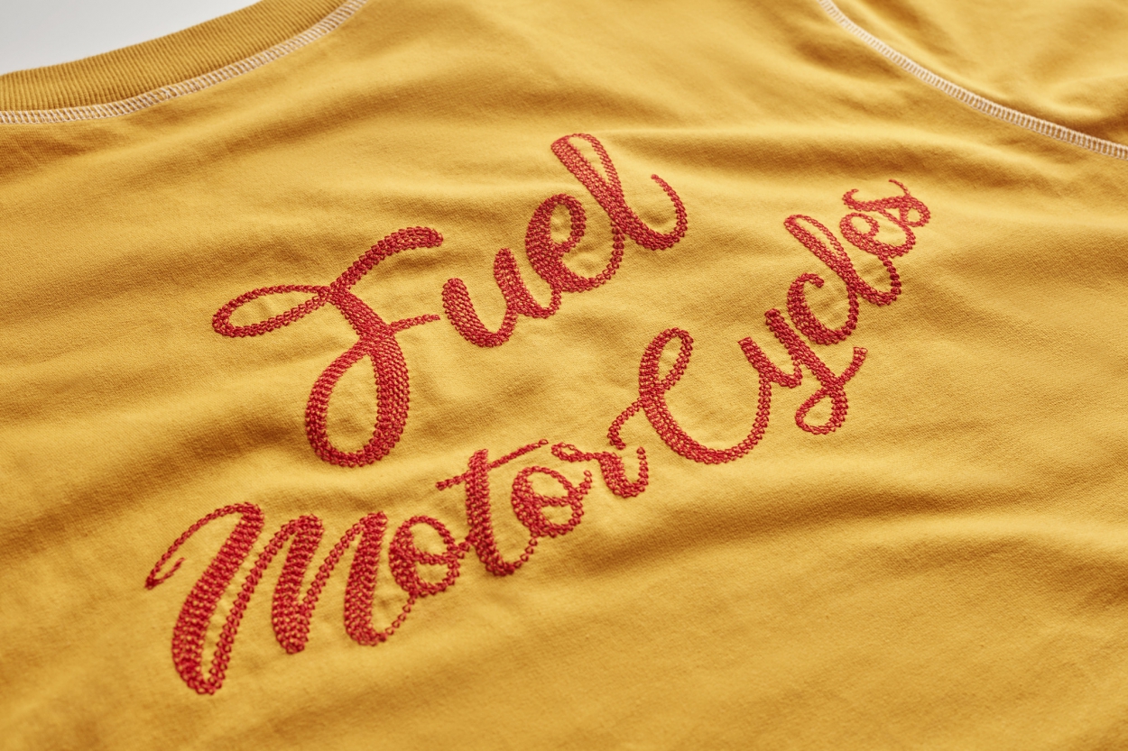 W22-SWEATSHIRT-CREW-321-Mustard-829.jpg