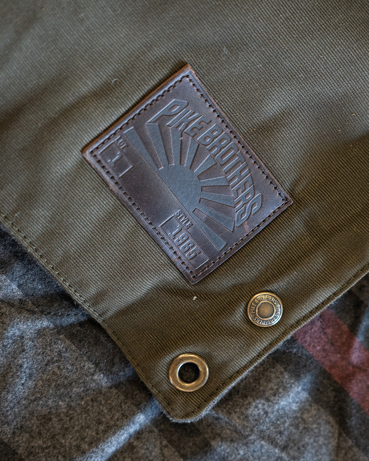 1965_SurvivalBlanket_Waxed_Olive_03.jpg