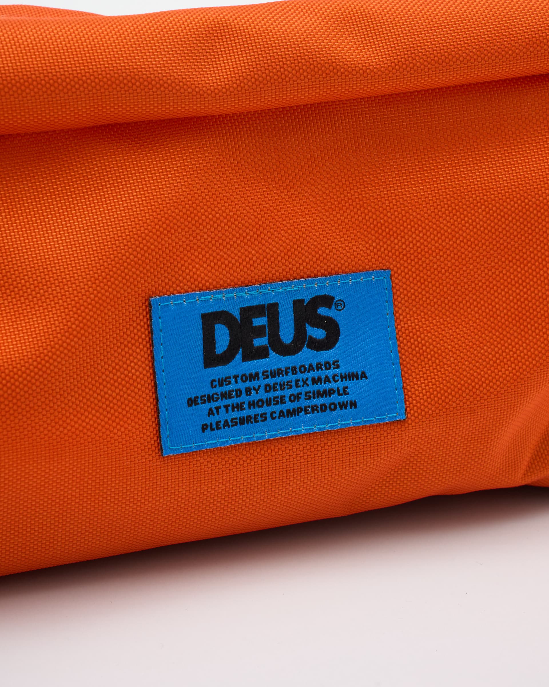 ShorelineWashBag-MandarinOrange_02.jpg