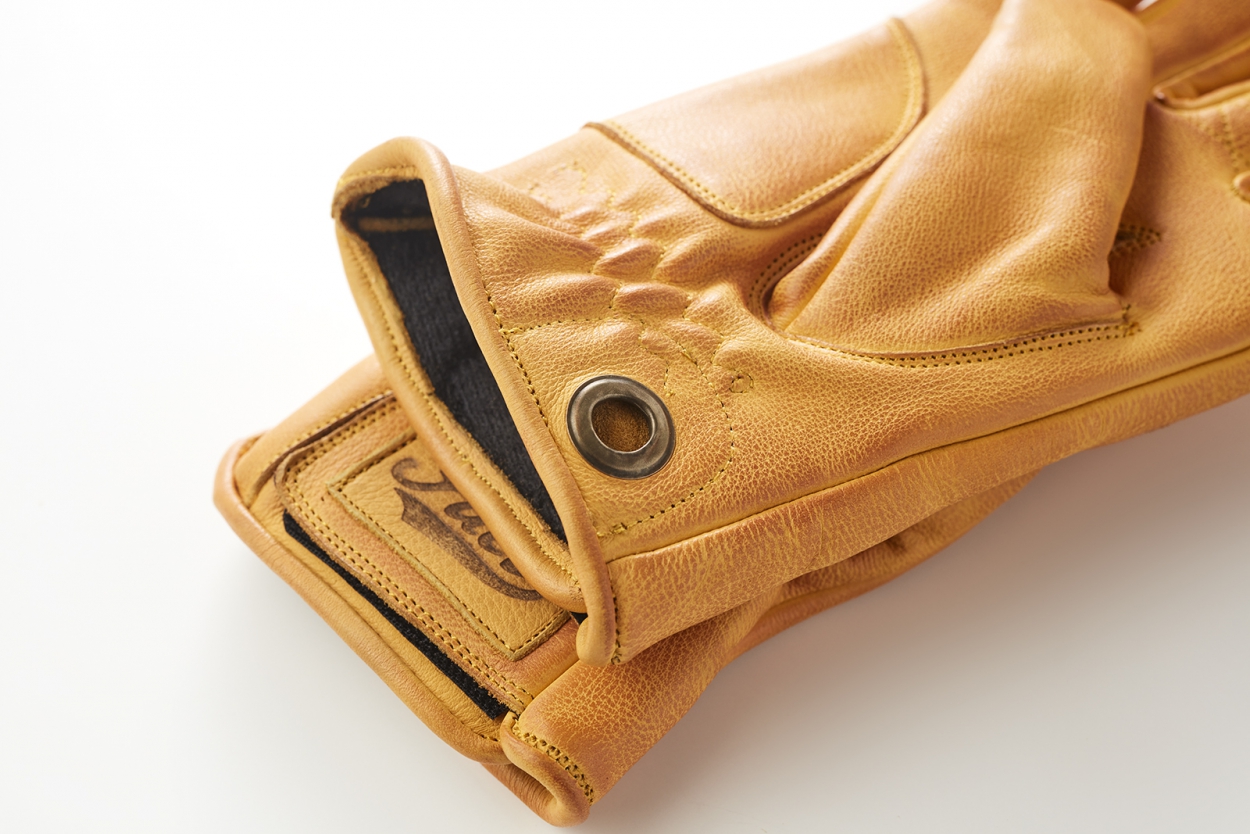 320-Yellow-780.jpg