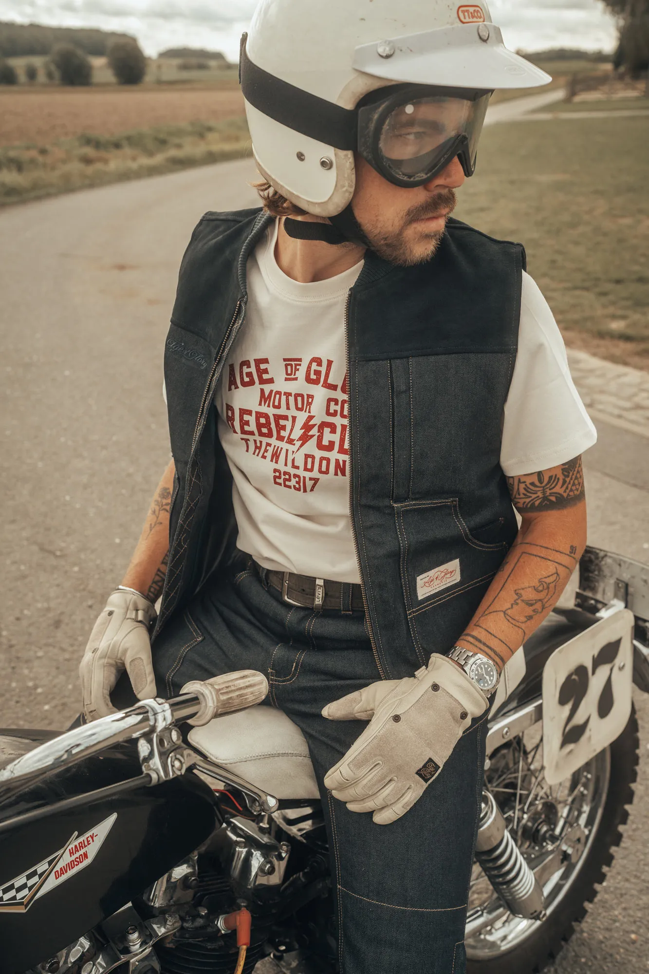 TheWildOnes_Tee_Off-White_03.jpg