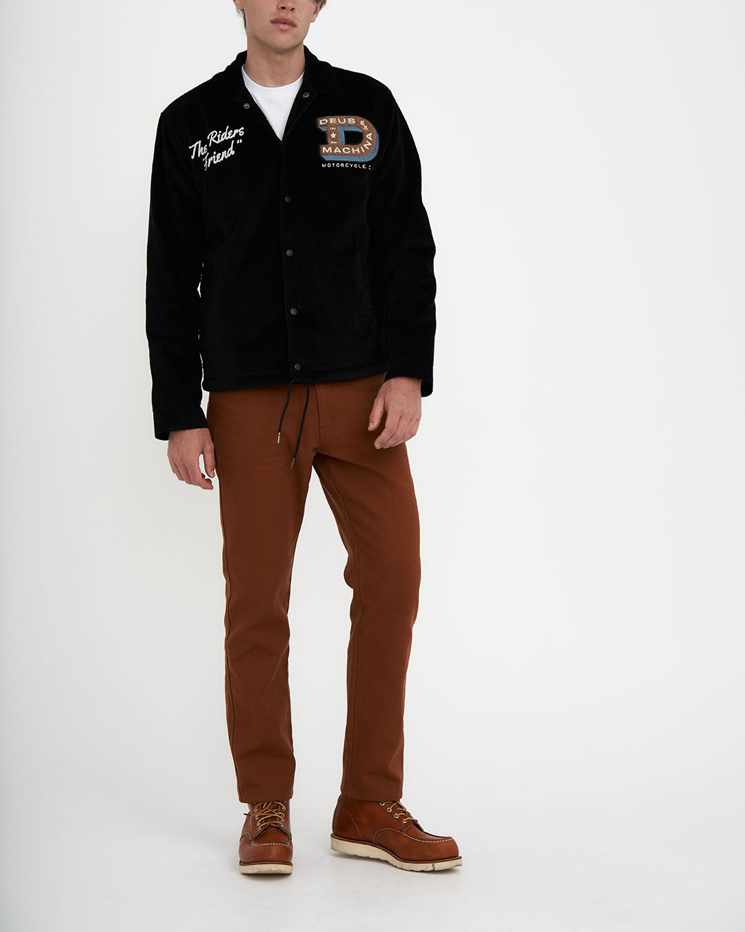 DMF236955.Riders Friend Coach.Black.1(1).jpg
