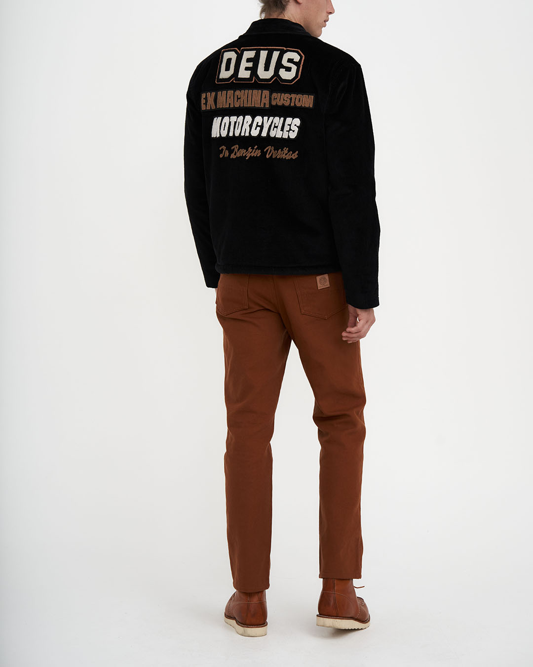 DMF236955.Riders Friend Coach.Black.3(1).jpg