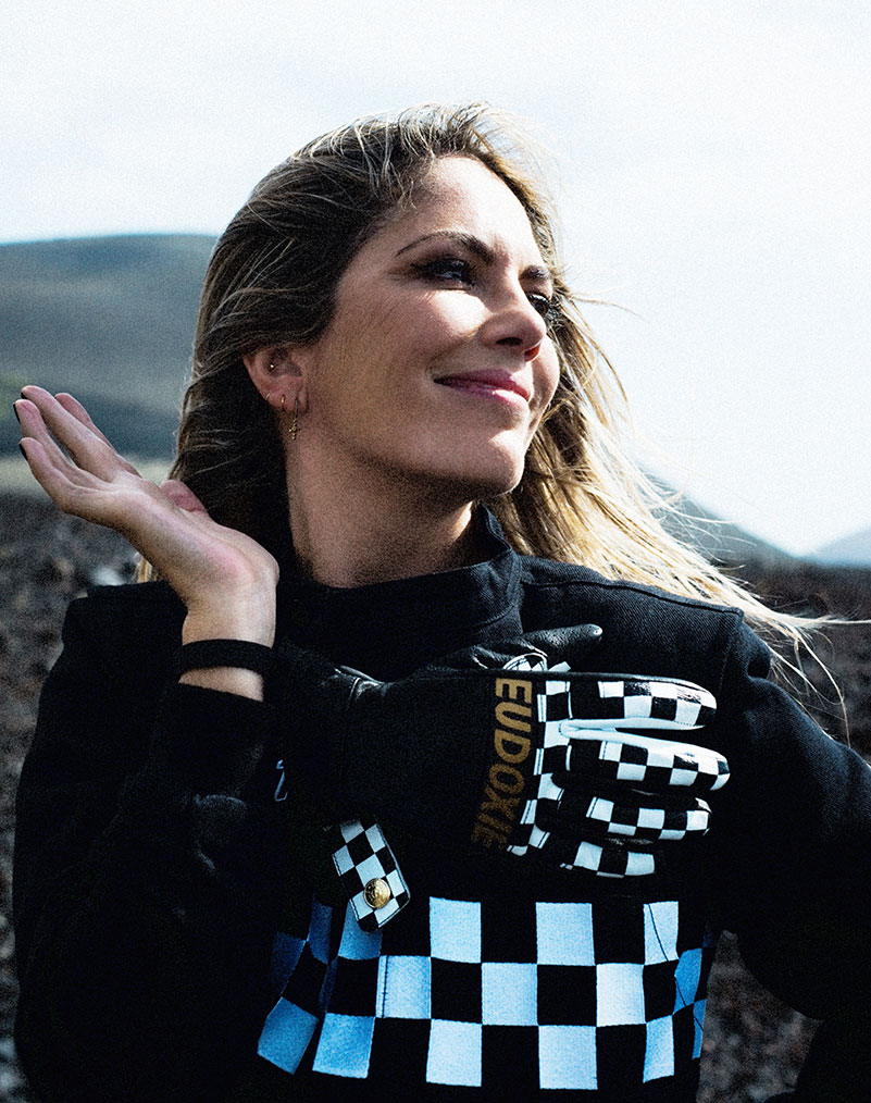 eudoxie-gant-gold-damier-roadtrip-moto-femme-dragonne-niveau-1-rose-ce-homologue-motarde.jpg