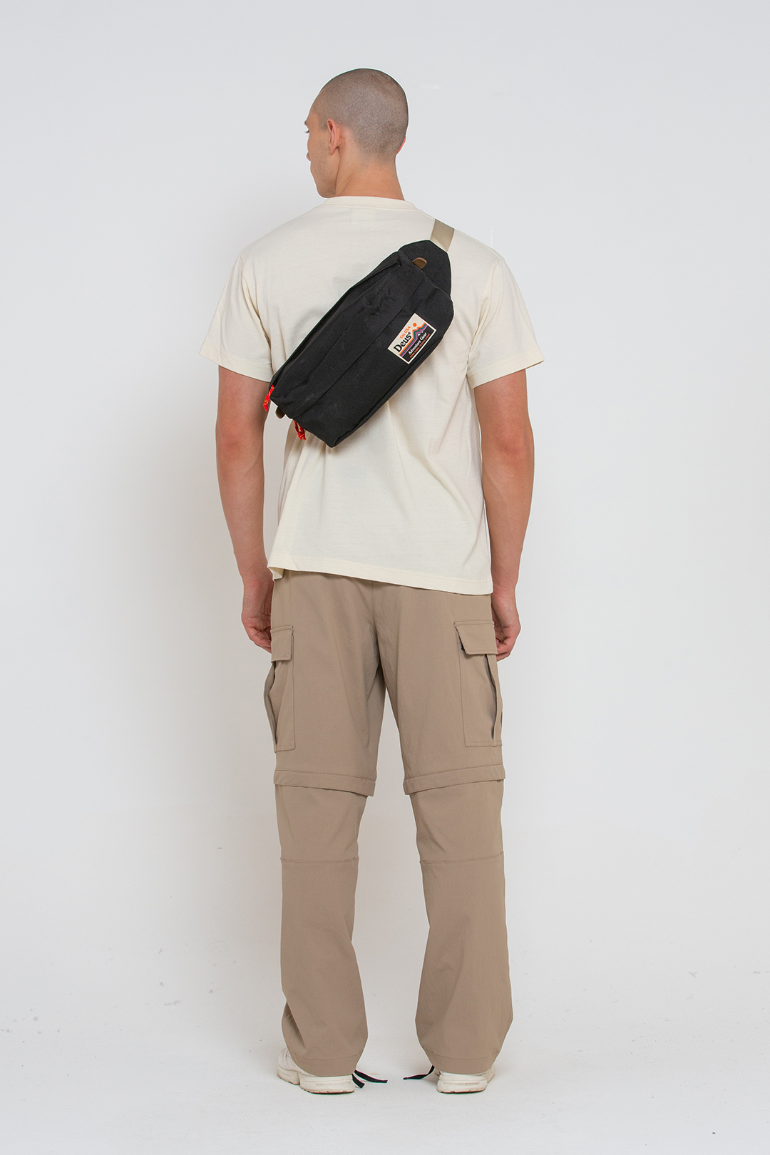DMF227342.Vermont Fanny Pack.Black.1.jpg