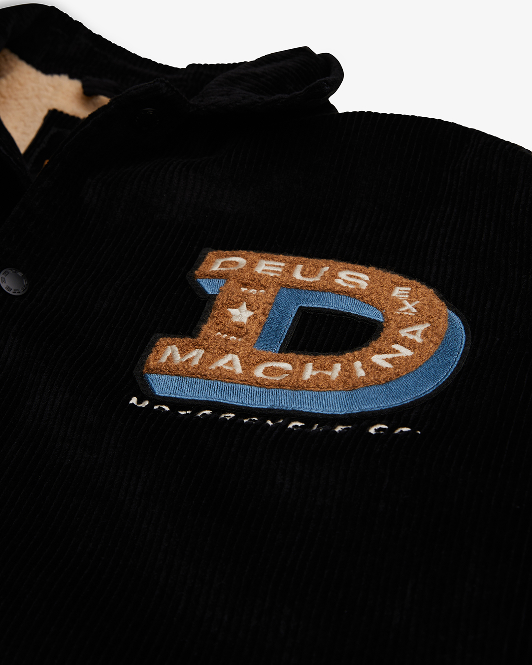 DMF236955.Riders Friend Coach.Black.3.jpg