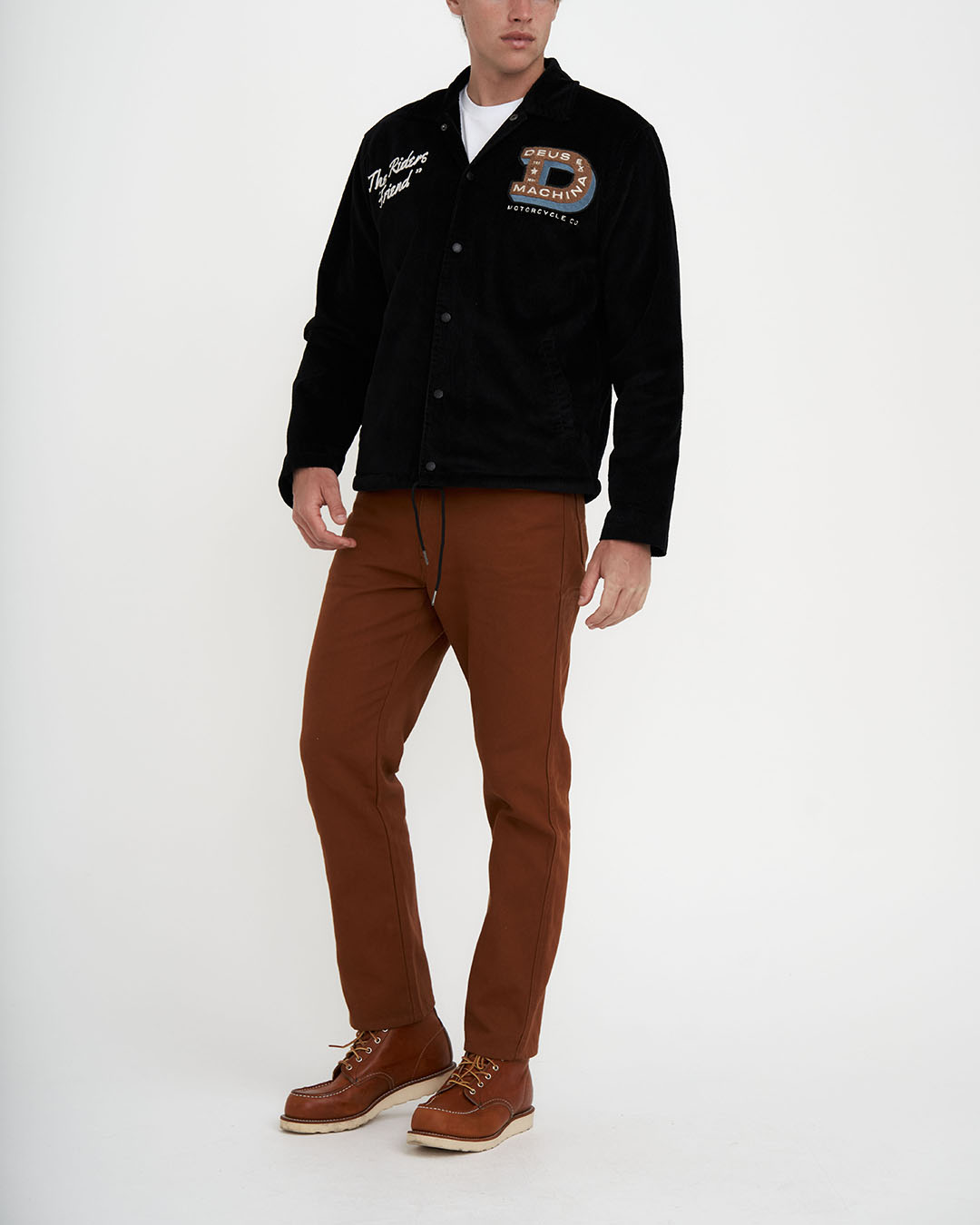DMF236955.Riders Friend Coach.Black.2(1).jpg