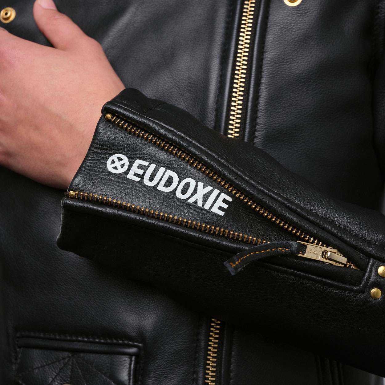 110-Black-921.jpg
