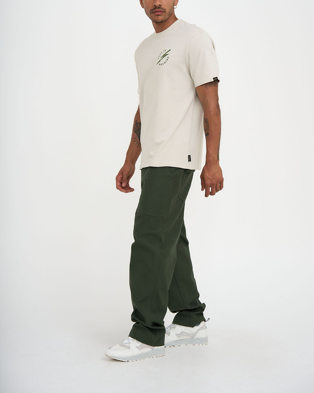 DMF231992A.Accuracy Tee.Dirty White.2(1).jpg