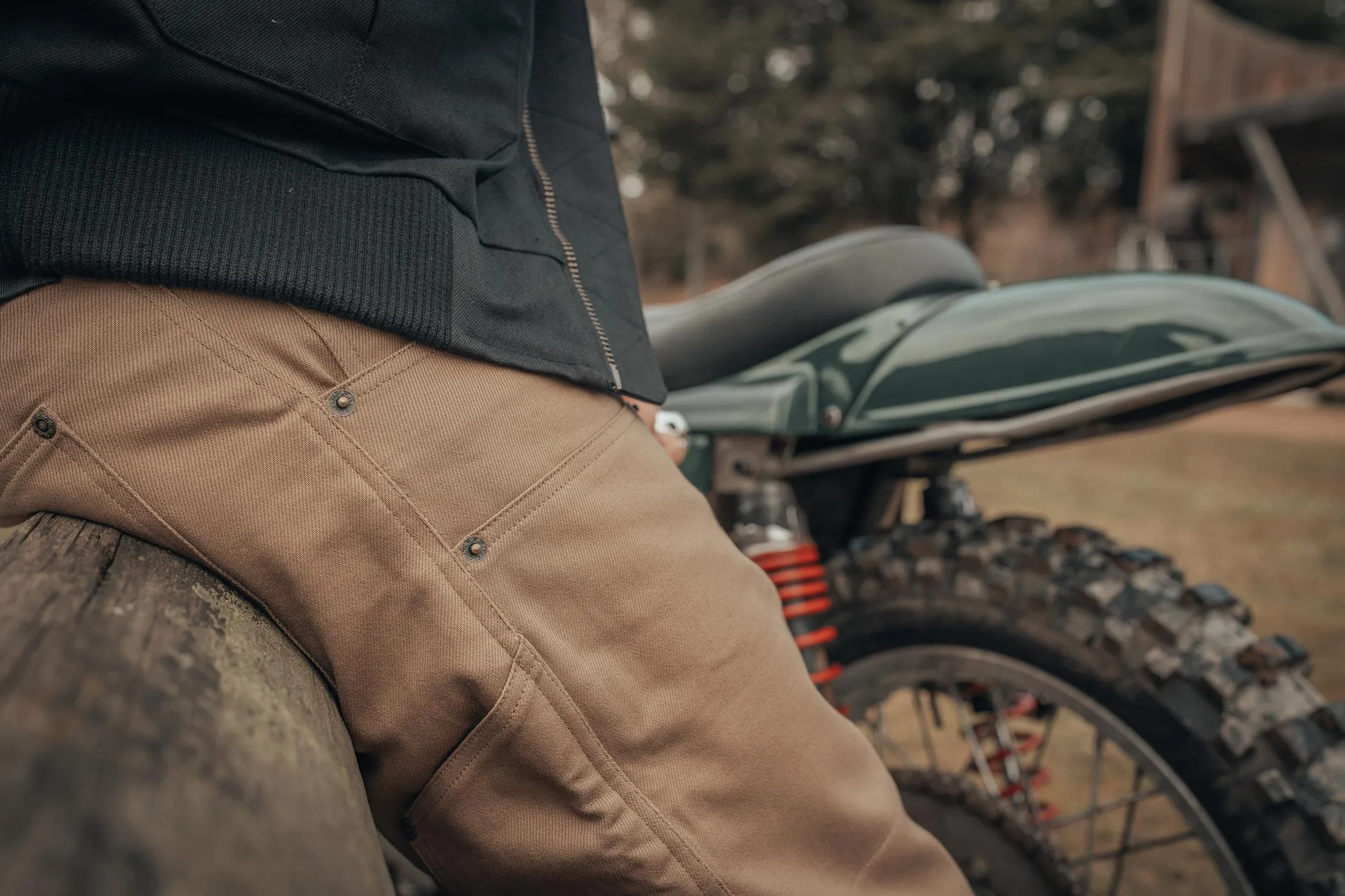 ageofglory-service-pant-khaki_3.jpg