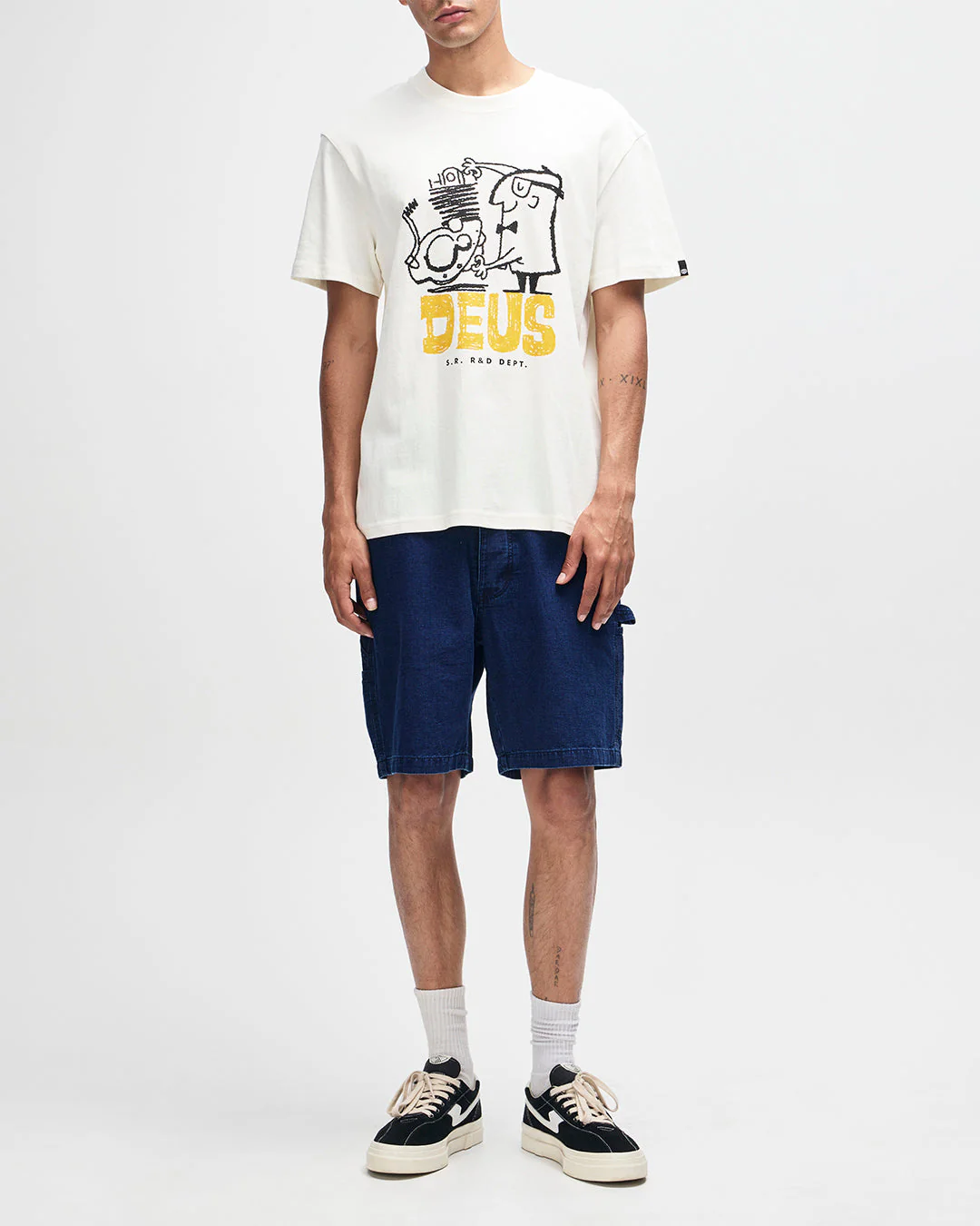 DEUS_ErasarolgyTee_PristineWhite_07.jpg