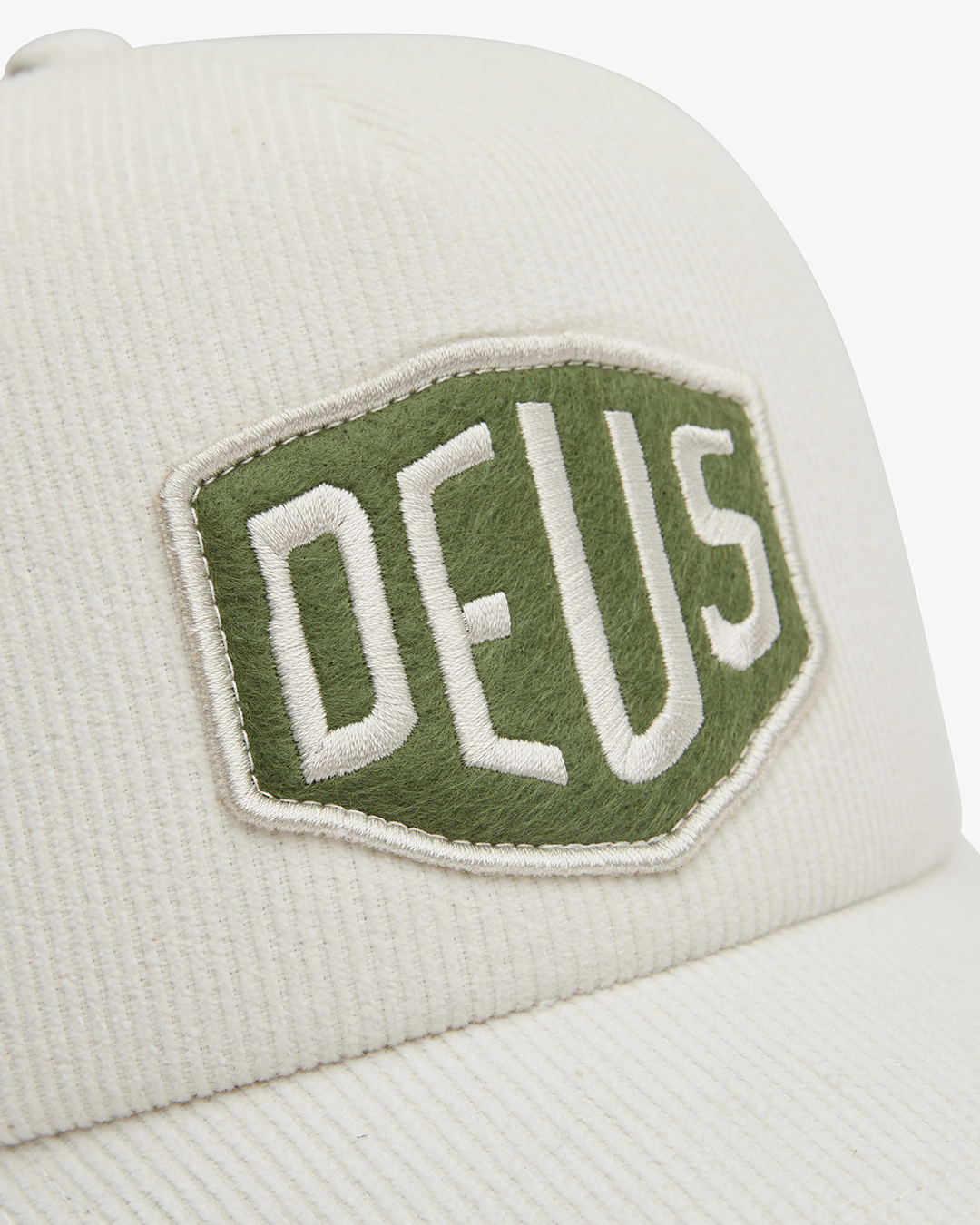DMF237016.Shield Cord Trucker.White.3.jpg